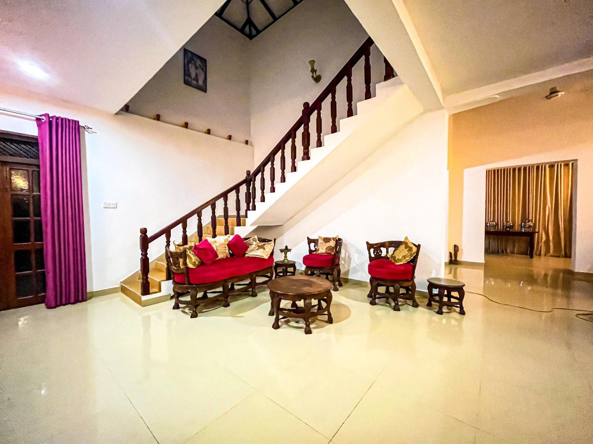 Galle Camellia المظهر الخارجي الصورة